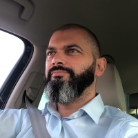 Robert Csik