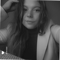 Richella Van Hien