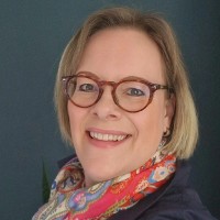 Lindy Kom