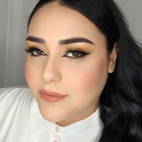 Laís L.
