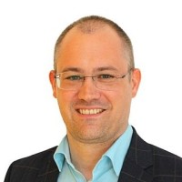 Dr. Thomas Fuchs