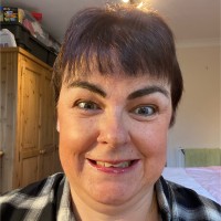 Mandy Binns