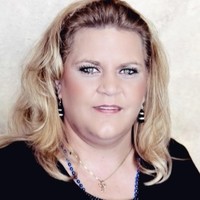 Kelly Thrasher