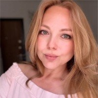 YANINA OZEN