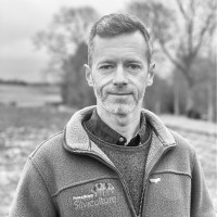 Ian Barrington, Ficfor