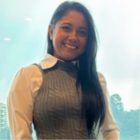 Eva Caroline Santos