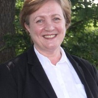 Anne Binnie
