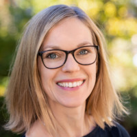 Julia Obst