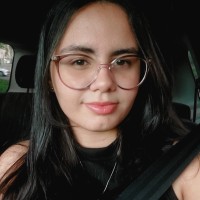 Ana Julia R.