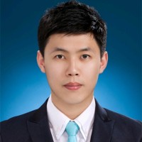 심우석