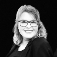 Linda Duuren Van