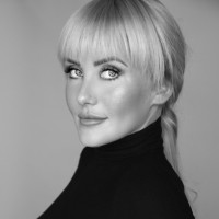Chloe Flett