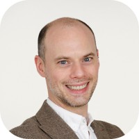 Simon Bennett