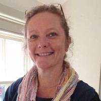 Caroline Staines
