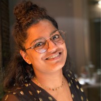 Akhila De Vos-Budé