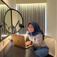 Wahyu Tri Kuntari S.I.Kom
