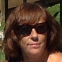 Brunette Darlene