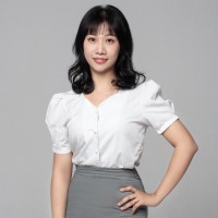 Christine Zhou