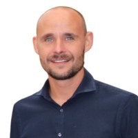 Dennis Jakobs
