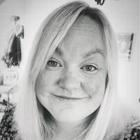 Lucinda Rowlands
