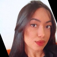Thais Ellen