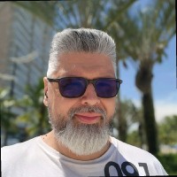 Juliano L.