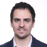 Óscar M.