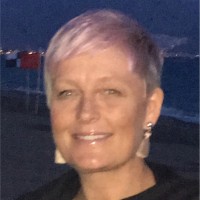 Louise Holmes