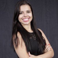 Camila Pires