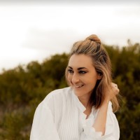 Avril Robinson (Jones)