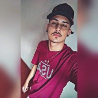 Daniel •