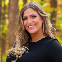 Alexis Earle