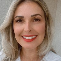 Priscila Bello
