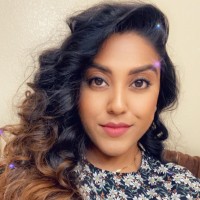 Yasmin M.