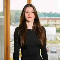 Demet Akyol