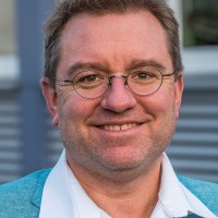 Oliver T. Schmitz