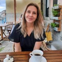Simone De Leeuw