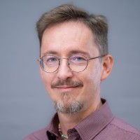 Marek Ostrowski