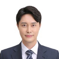 Sangyub Lee