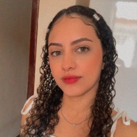 Aline Vitoriano