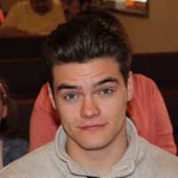 Dustin Roberts