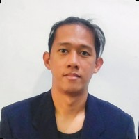 Mark Lester Tena
