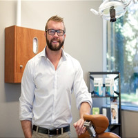 Brooks Graves