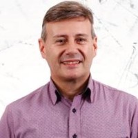 Ricardo R Santos
