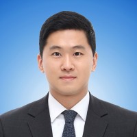 최진욱