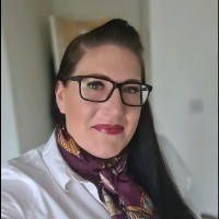 Nicola Dixey