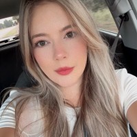Lívia M. Cordeiro