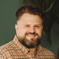 Adam Fernandez