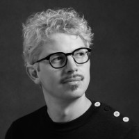 Simon van der Linden