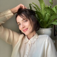 Nadine Albalustro